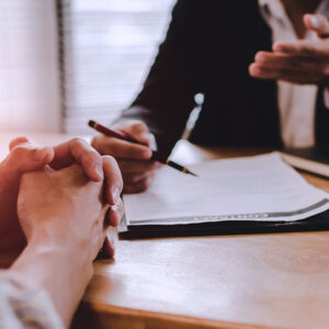 Advise when you need a lawyer, notary, official translator, accountant, doctors’ surgery, a surveyor or real estate broker, and recommend trusted professionals to you